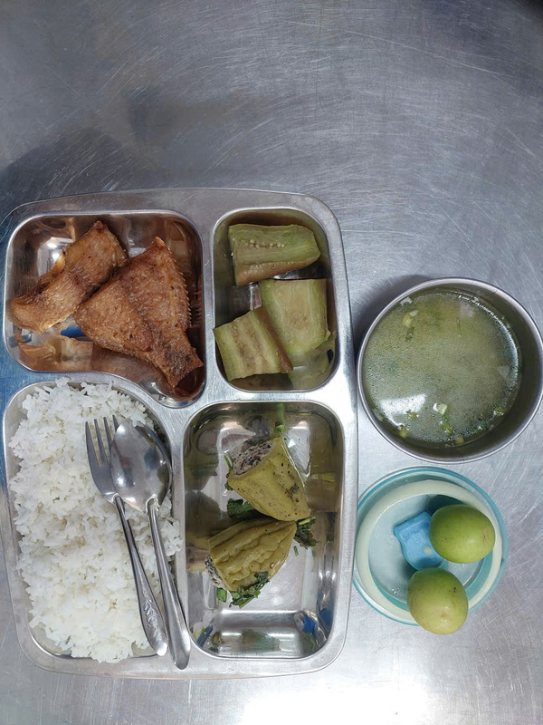 Suất ăn công nghiệp